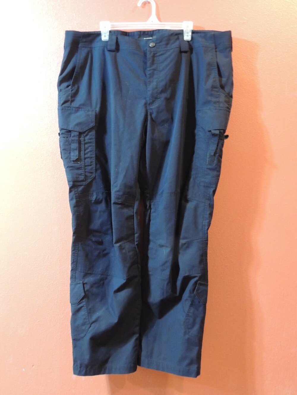 5.11 Tactical Pants Men 44x32 Pockets Black Survival Enforcement Pants